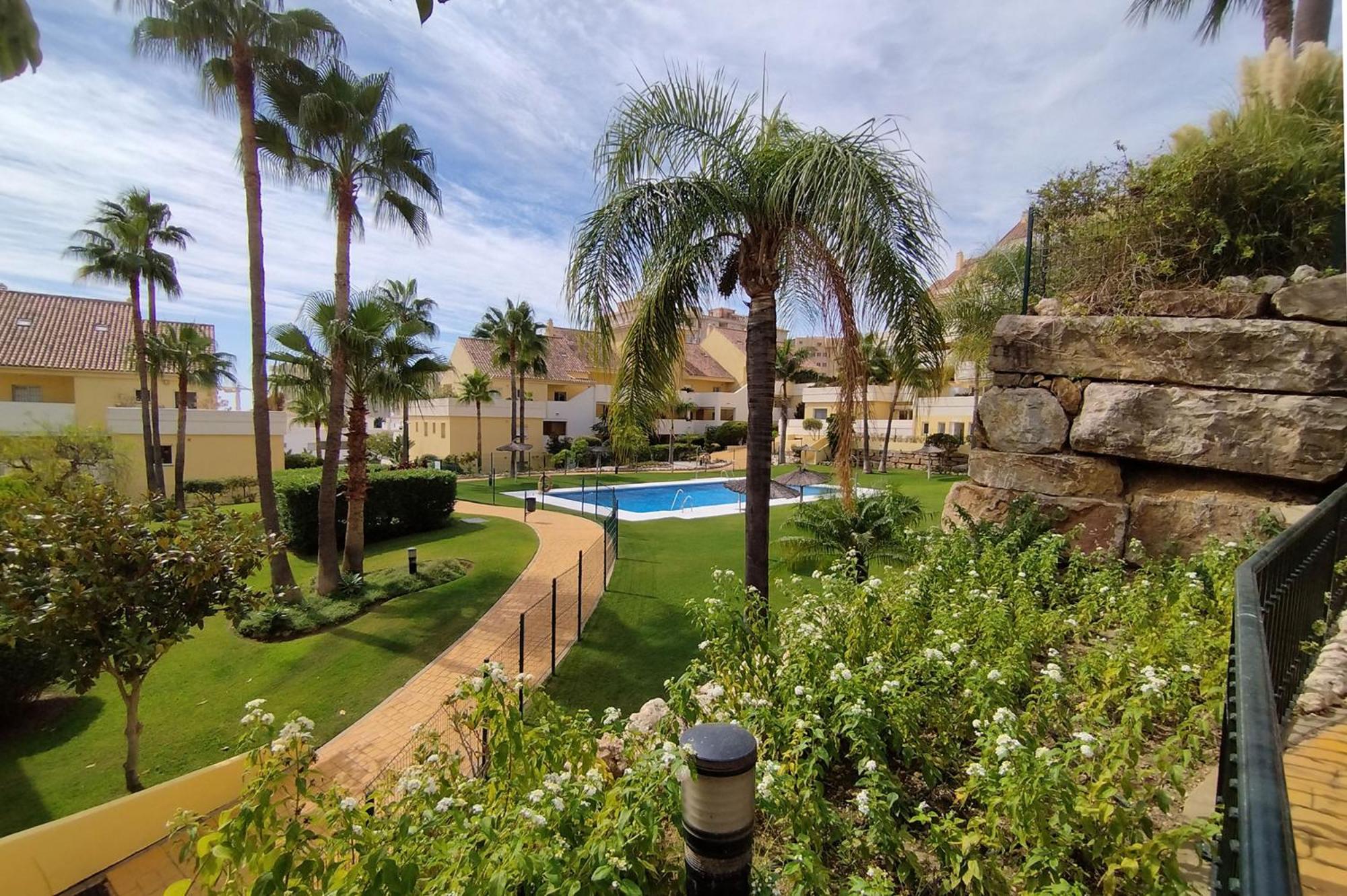 Apartamento Puertosol Estepona Luaran gambar