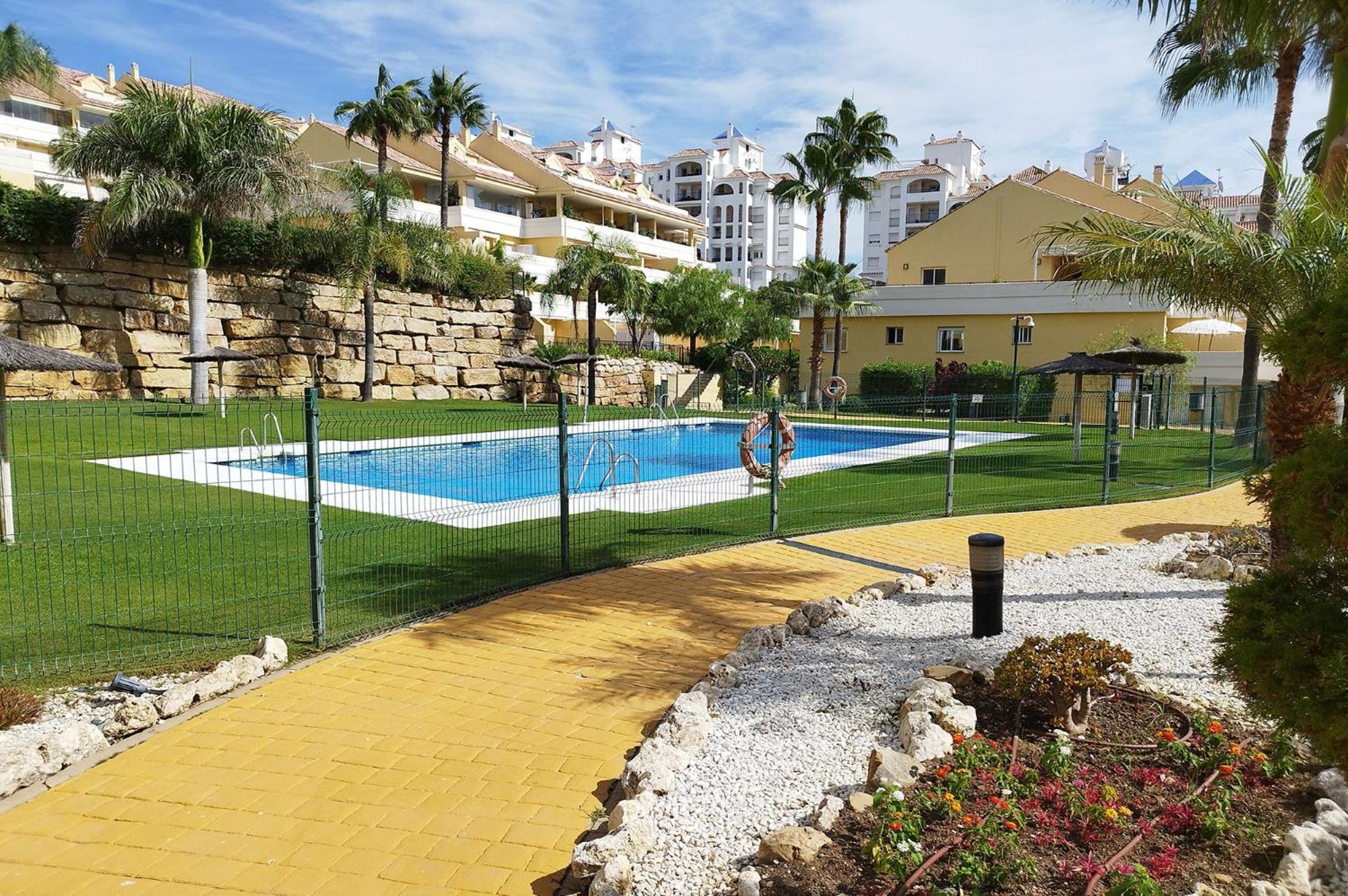 Apartamento Puertosol Estepona Luaran gambar