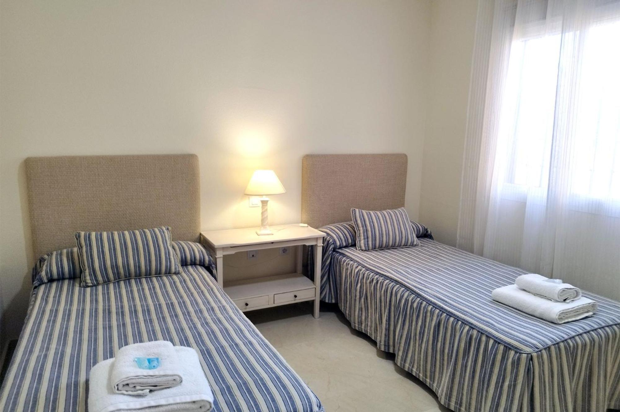 Apartamento Puertosol Estepona Luaran gambar