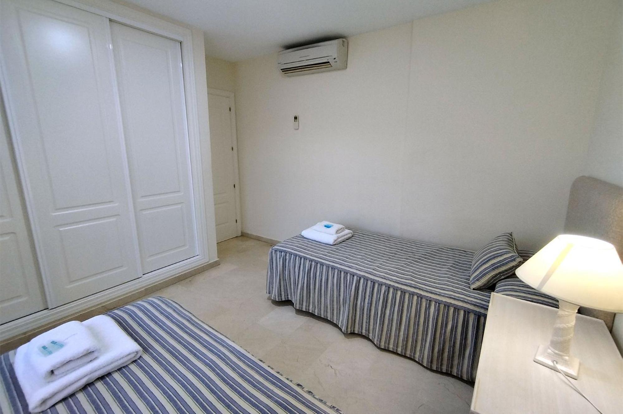 Apartamento Puertosol Estepona Luaran gambar