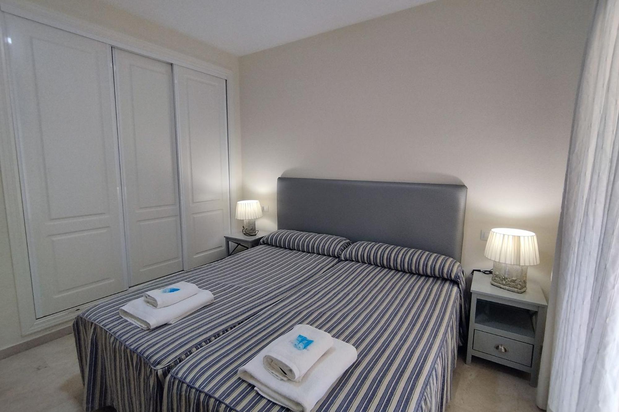 Apartamento Puertosol Estepona Luaran gambar