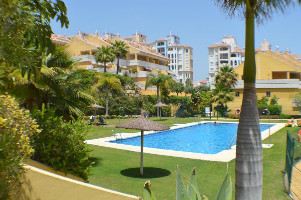 Apartamento Puertosol Estepona Luaran gambar